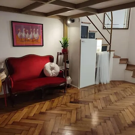 Calm Flat With A Private Terrace Триест