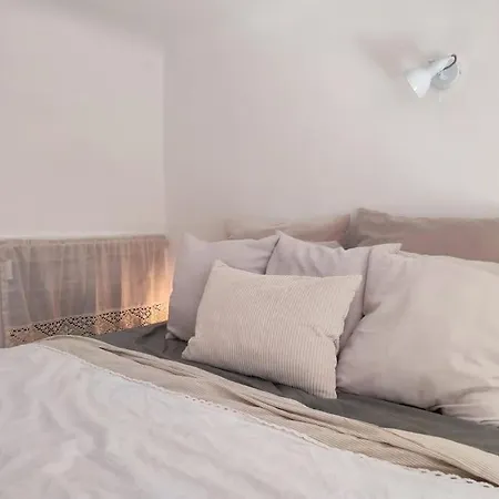 Calm Flat With A Private Terrace Daire *