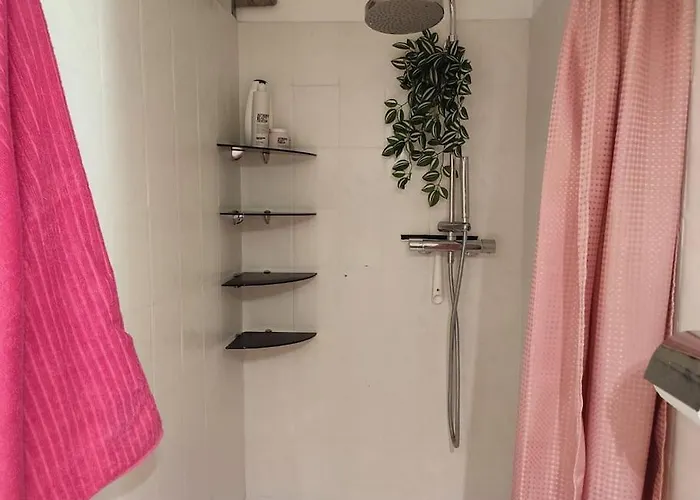 Апартаменти Calm Flat With A Private Terrace *