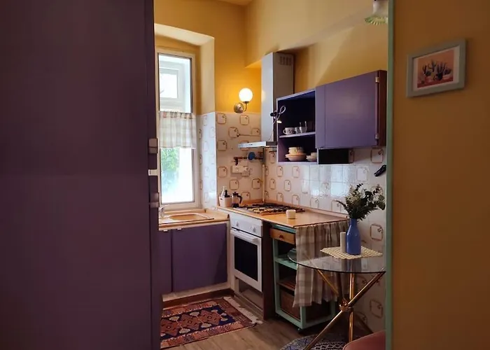 Апартаменти Calm Flat With A Private Terrace